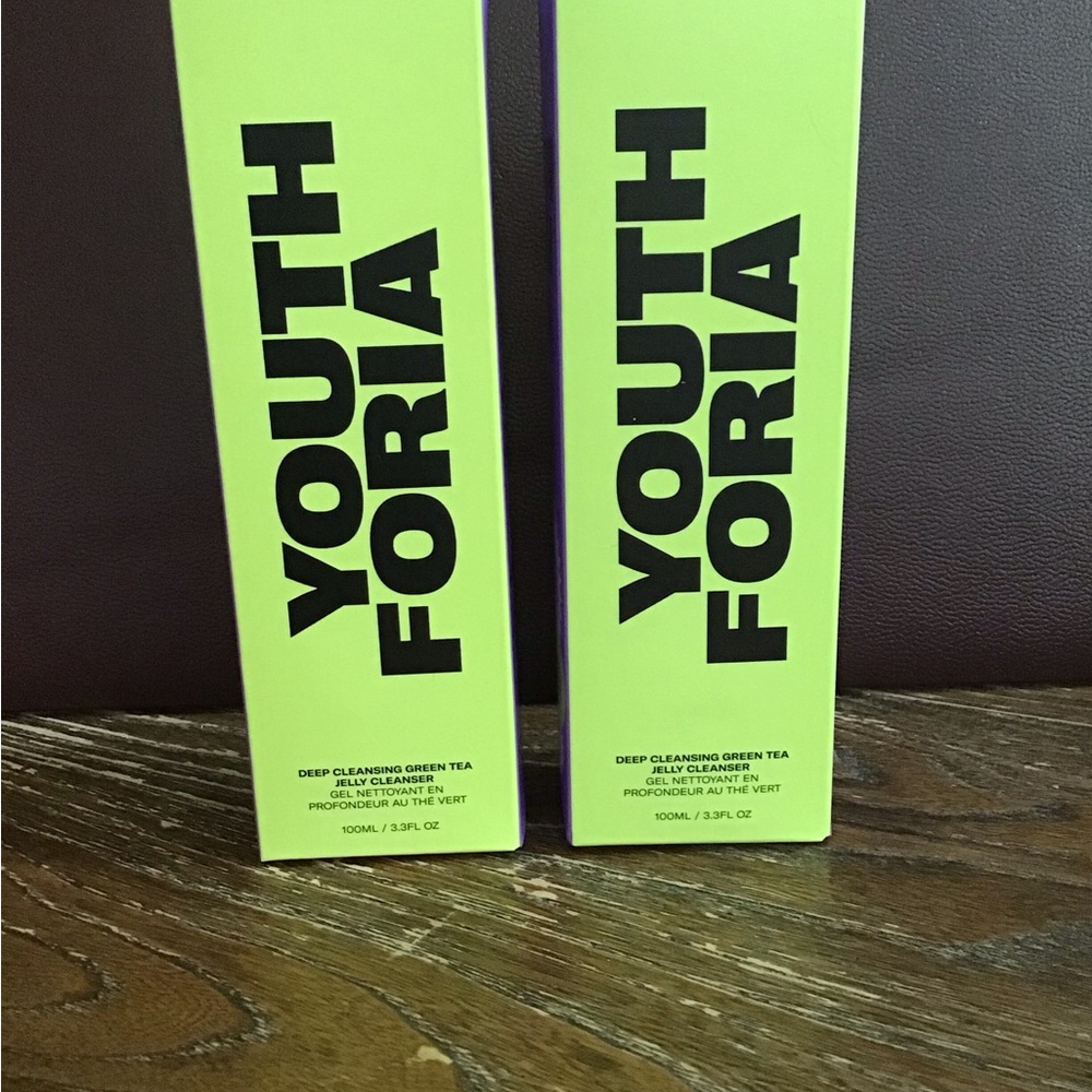 Deep Cleansing Green Tea Cleanser - Green